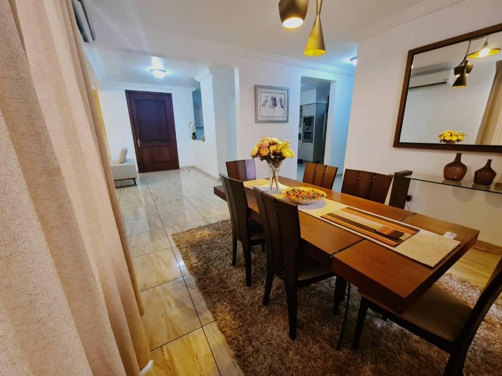 Bertha'S Court D-Plus Apartments Dzorwulu Bagian luar foto