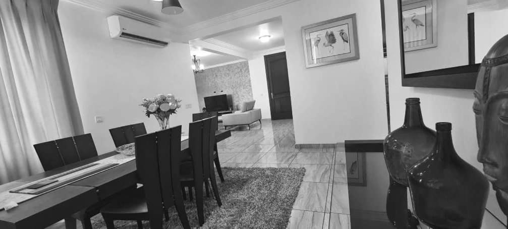 Bertha'S Court D-Plus Apartments Dzorwulu Bagian luar foto