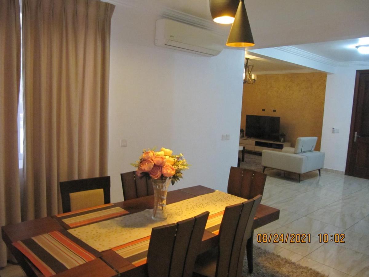 Bertha'S Court D-Plus Apartments Dzorwulu Bagian luar foto