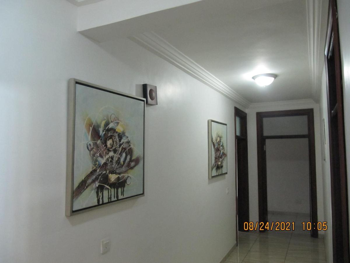 Bertha'S Court D-Plus Apartments Dzorwulu Bagian luar foto
